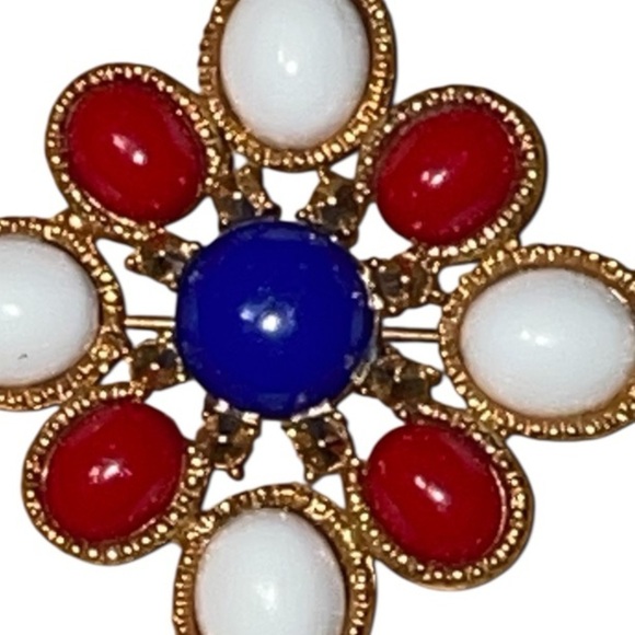 Sarah Coventry Americana brooch and clip on earring set, from the early 1970’s - Picture 2 of 7